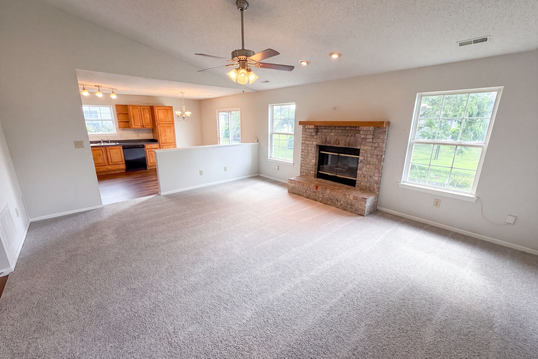 Property photo 3 of 4253 Useppa Ct