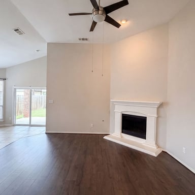 Property photo 3 of 1205 Kachina Ln