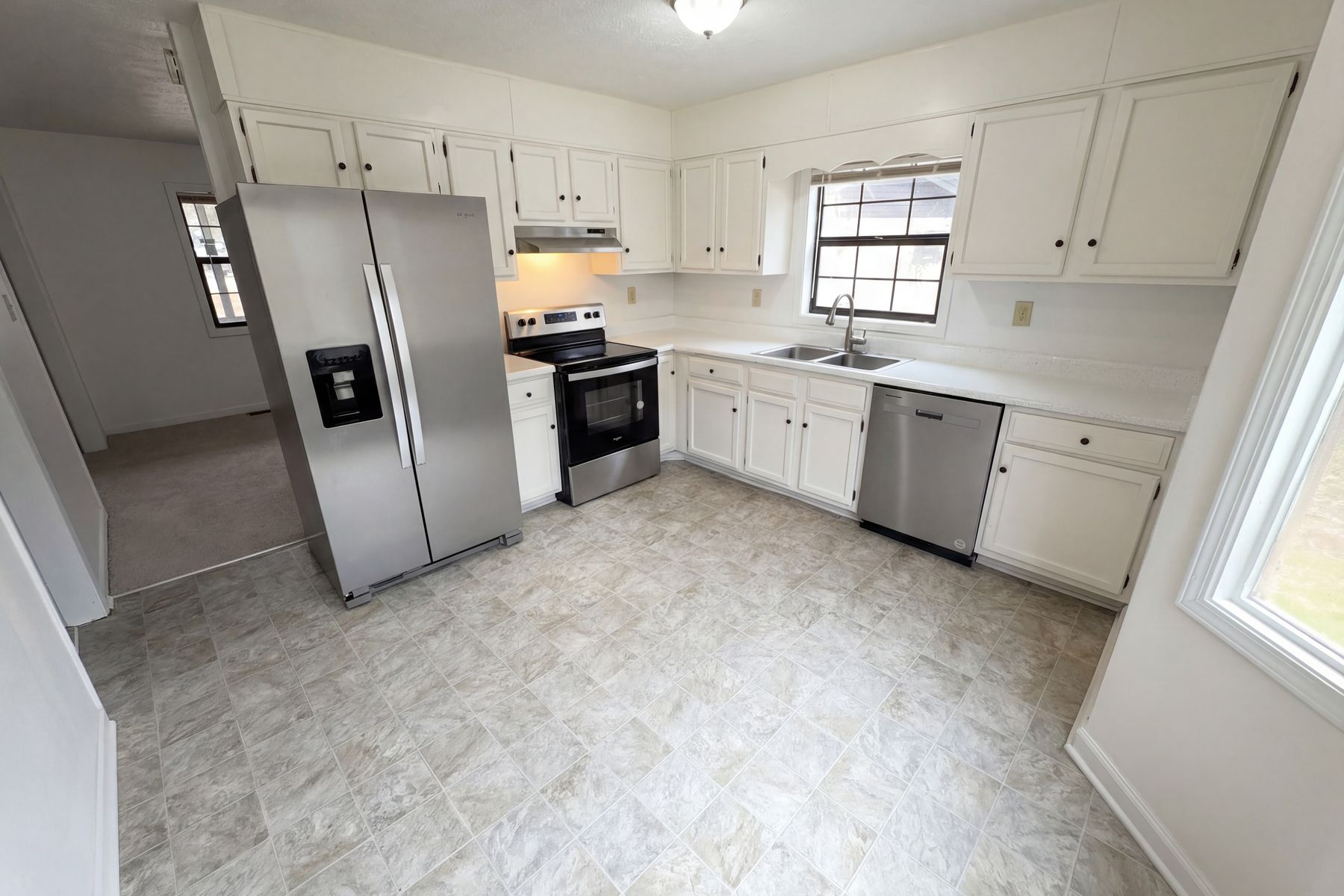 Photo 2 of 22 of 4400 Red Cedar Ct, Stone Mountain, GA
