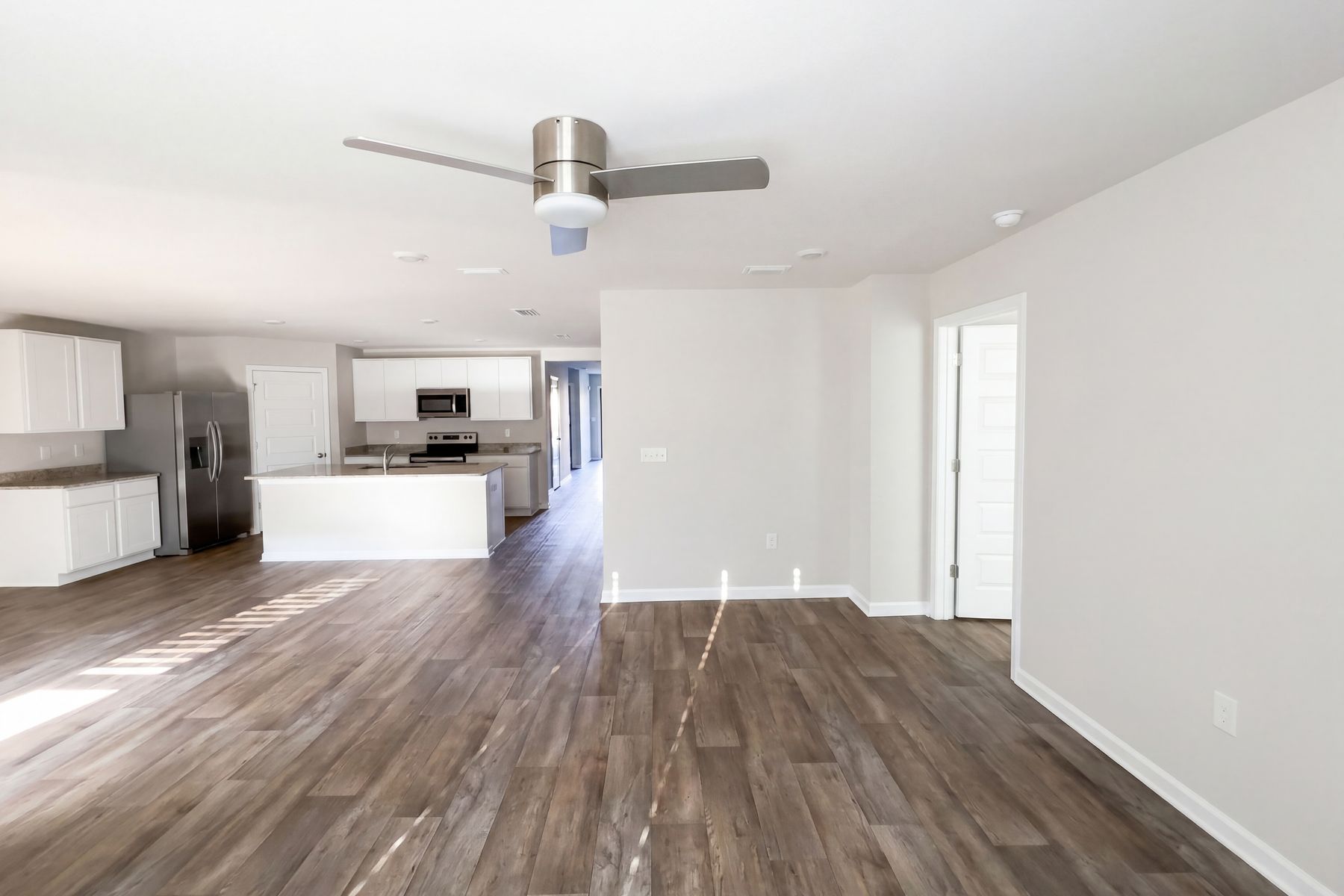 Property photo 3 of 7453 Brompton Dr