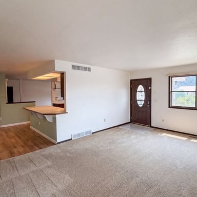 Property photo 3 of 8939 Winona Ct