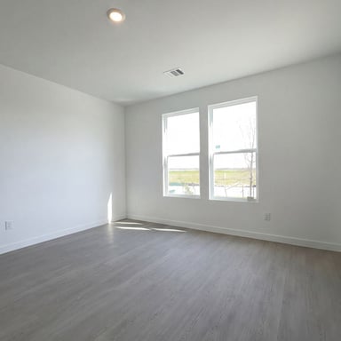 Property photo 3 of 2047 Emerald Lake Trl