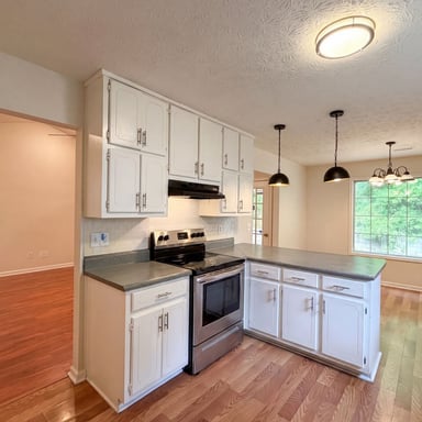 Property photo 2 of 430 Cornwallis Way