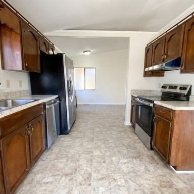 Property photo 2 of 1111 3rd Ln