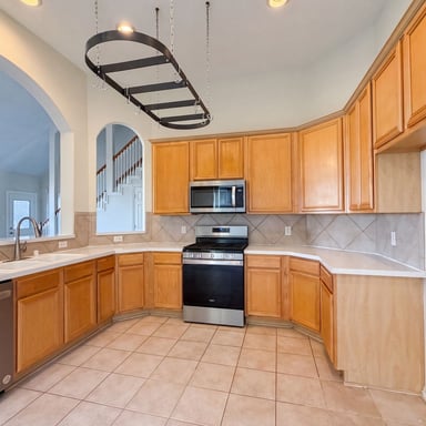 Property photo 2 of 7914 Ingle Oak Dr