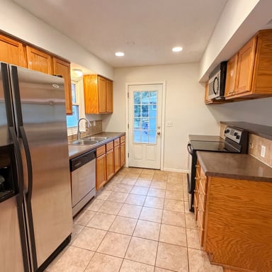 Property photo 2 of 2807 Ohenry Rd