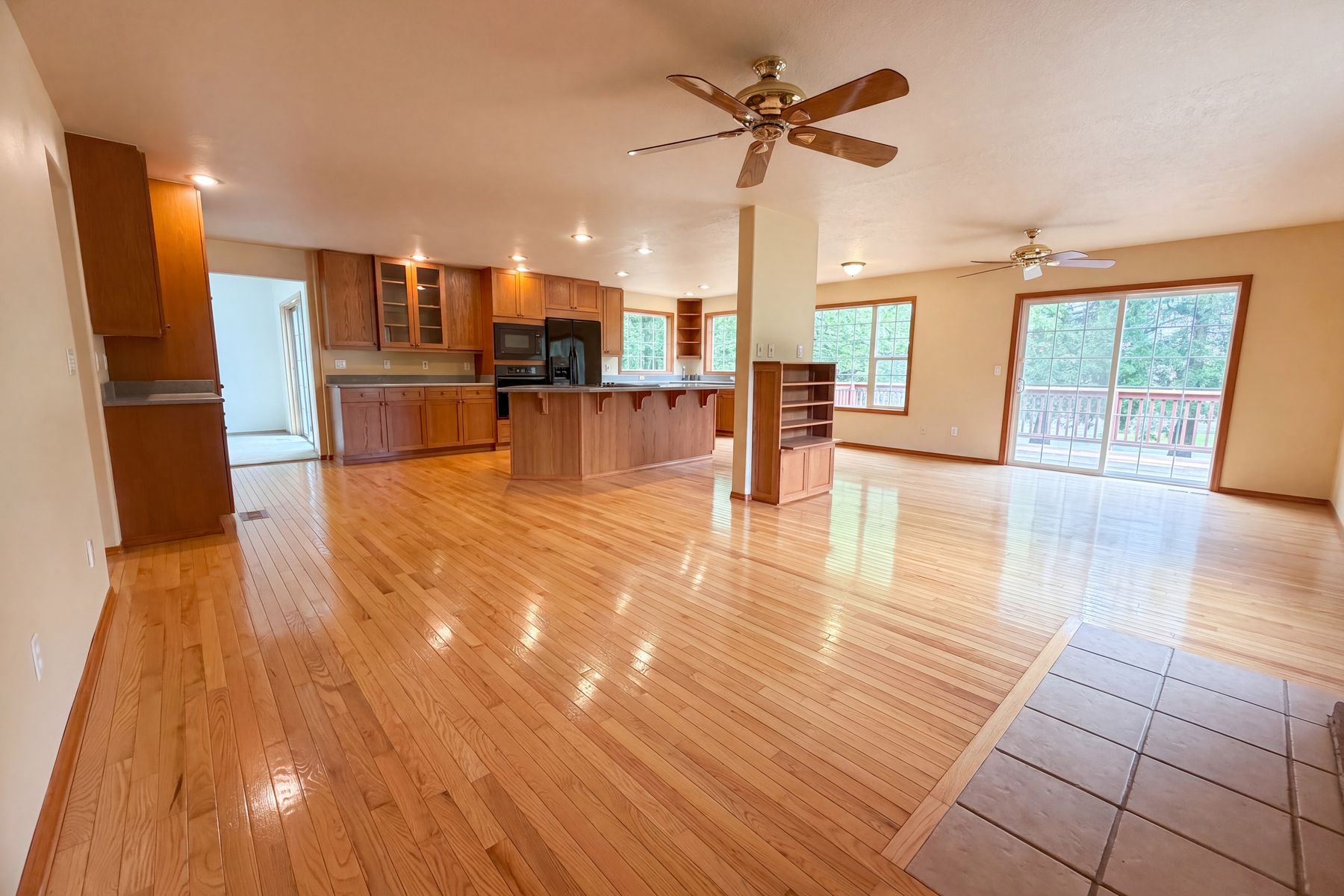 Property photo 3 of 14292 SE Meadows Ln