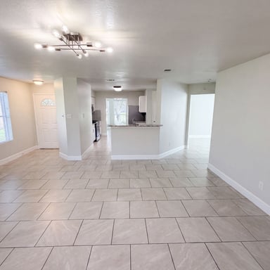 Property photo 3 of 7327 Fox Hall Ln