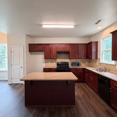 Property photo 2 of 612 Turmeric Ln