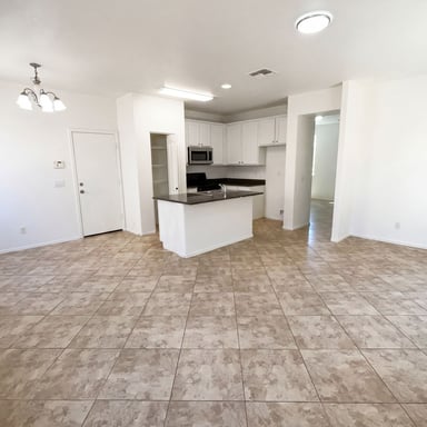 Property photo 3 of 4246 E Tyson St