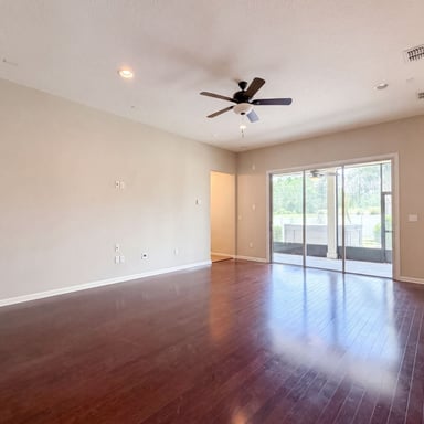 Property photo 3 of 316 Willow Lake Dr