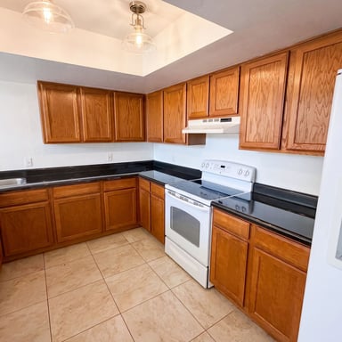 Property photo 2 of 1111 W Summit Pl Unit 28