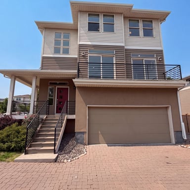 Property photo 1 of 4404 Elegant St