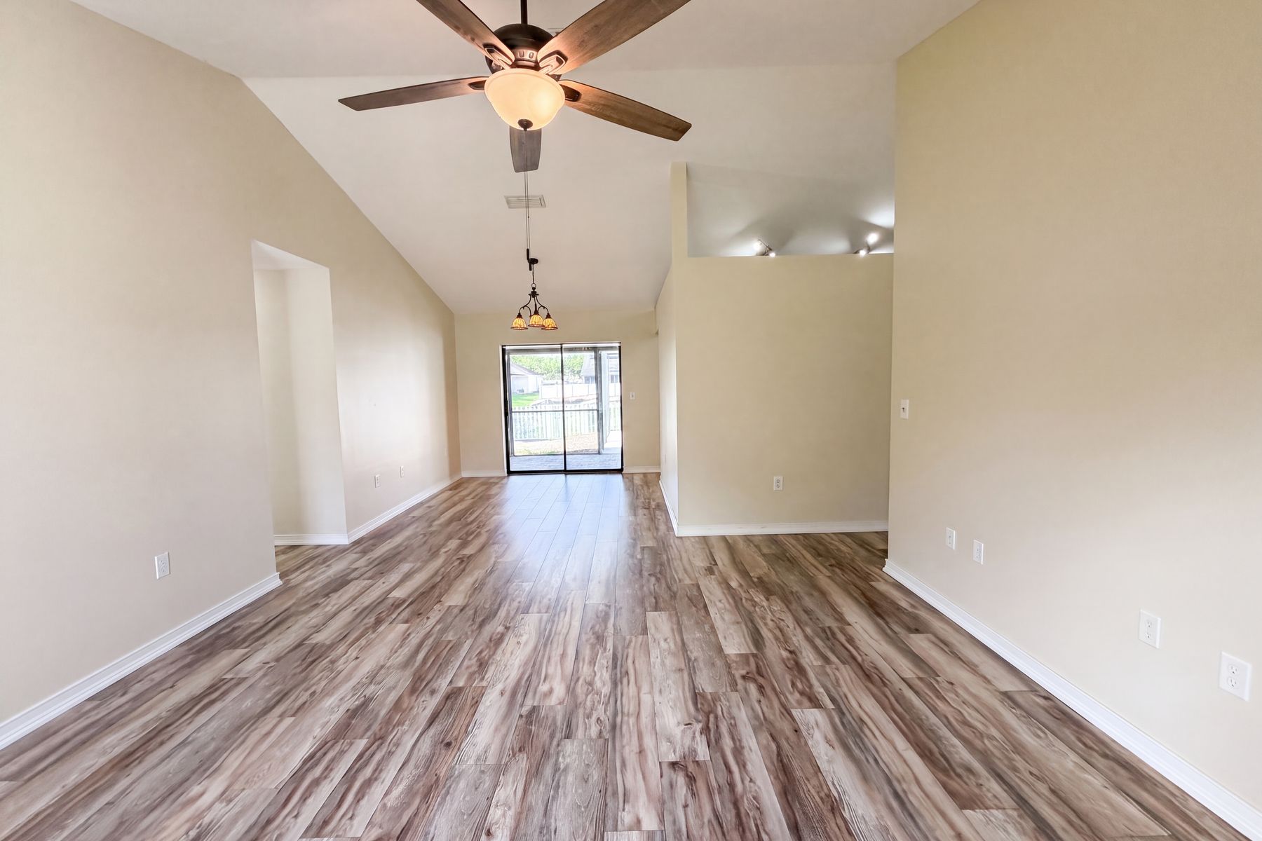 Property photo 3 of 3430 55th Dr E