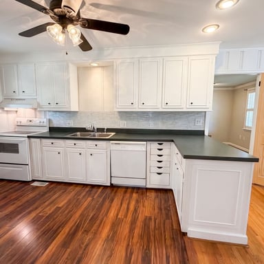 Property photo 2 of 3006 Hilldale Rd