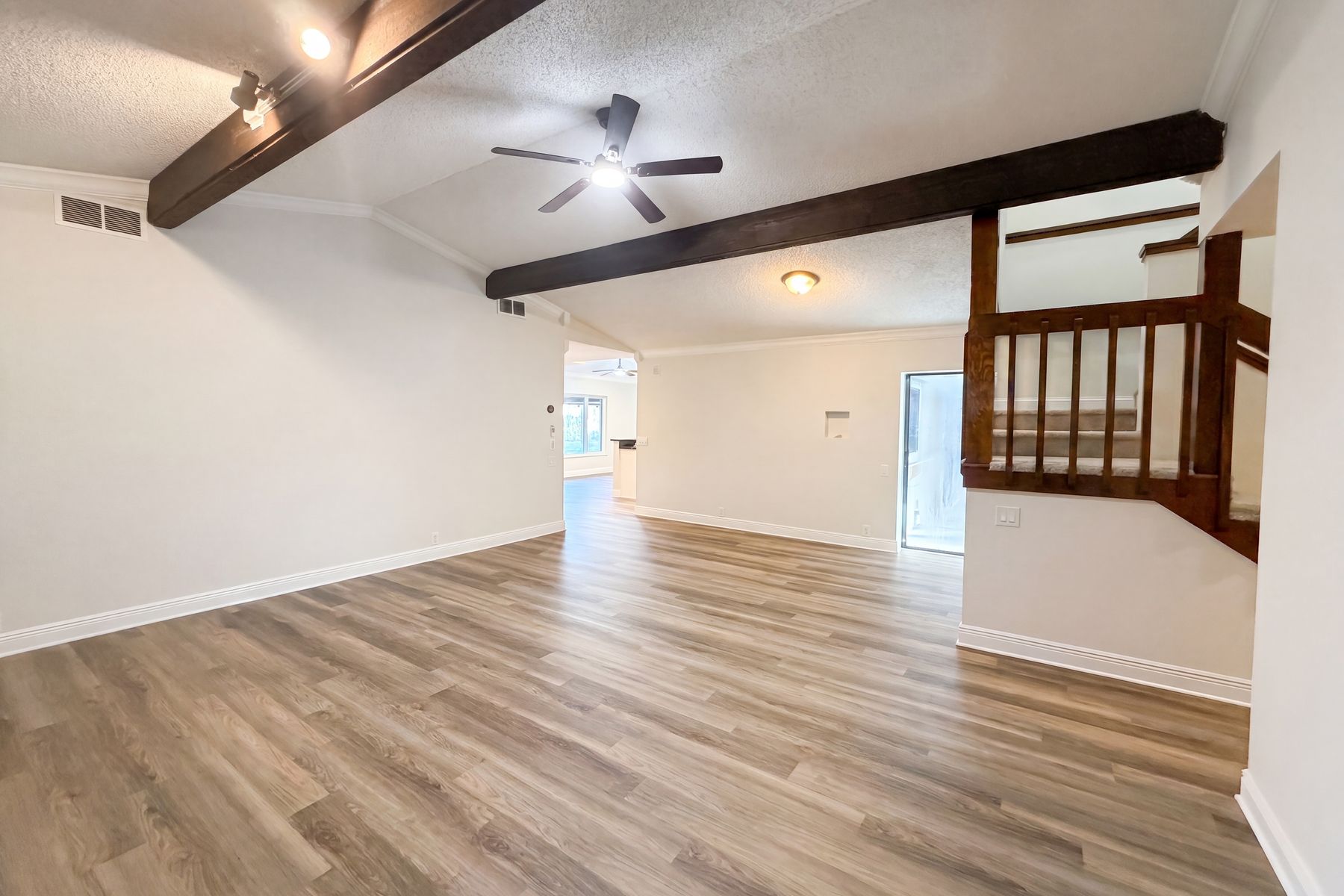 Property photo 3 of 37 Osprey St