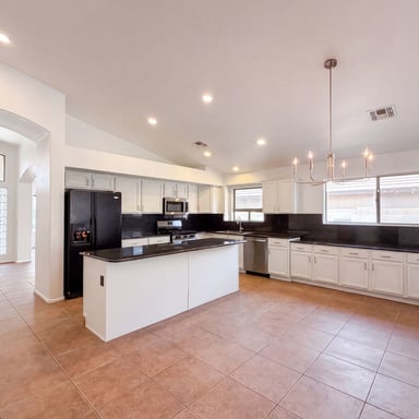 Property photo 2 of 16735 W McKinley St