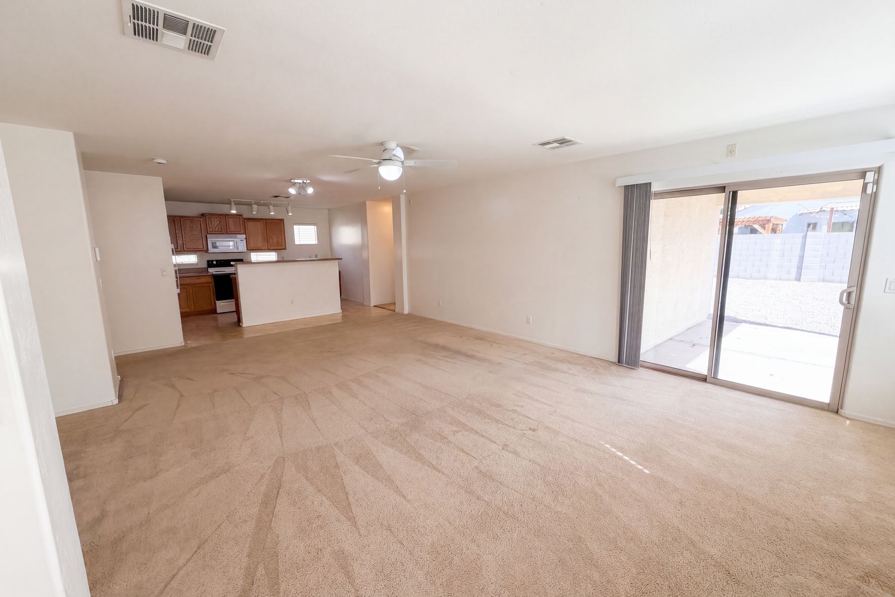 Property photo 3 of 11280 W Magnolia St