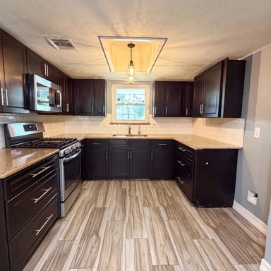Property photo 2 of 9314 Deanwood St