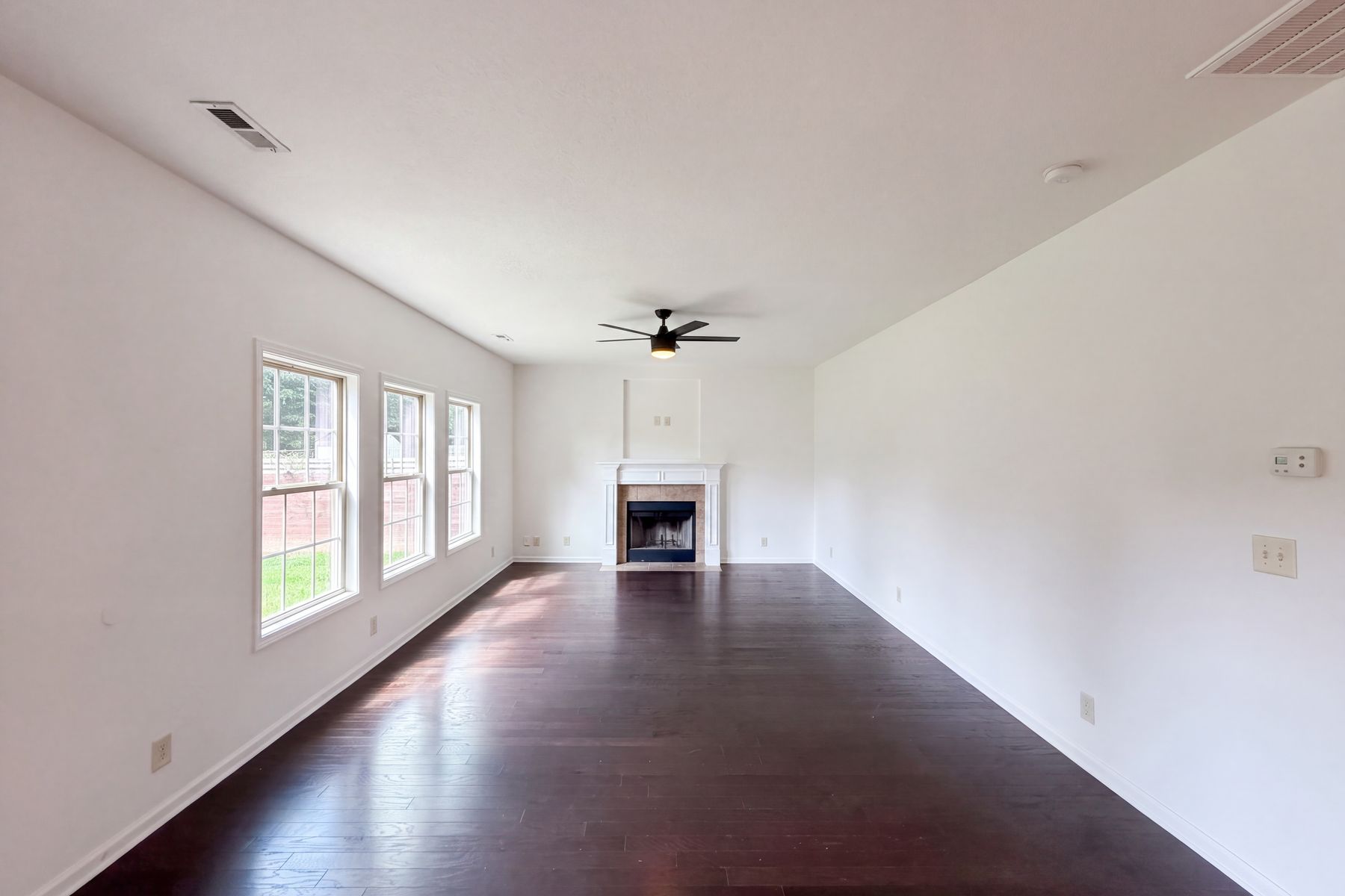 Property photo 3 of 791 W Glenview Dr