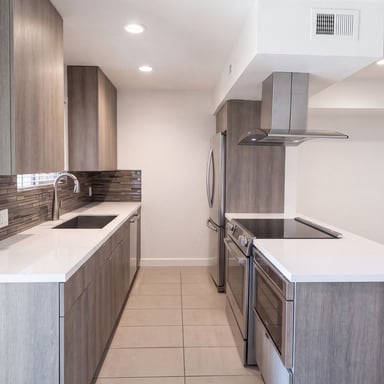 Property photo 2 of 5300 E Waverly Dr Apt H6