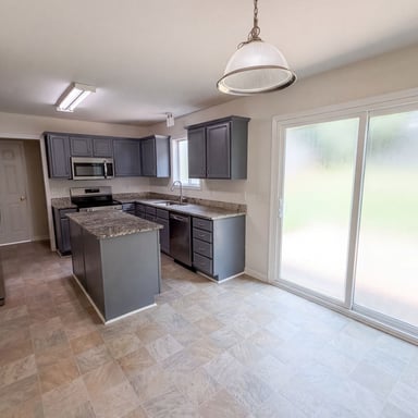 Property photo 2 of 5714 Waverly Lynn Ln