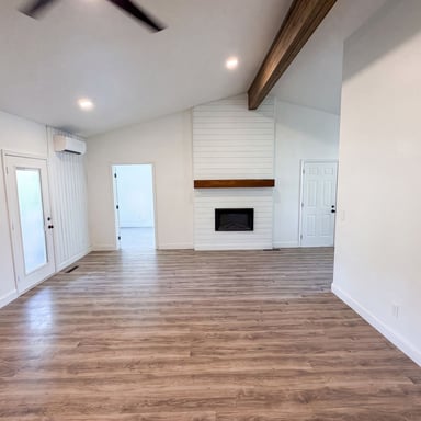 Property photo 3 of 932 Lincoln Dr