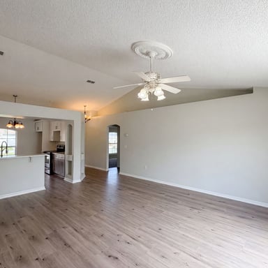 Property photo 3 of 714 Dromedary Dr