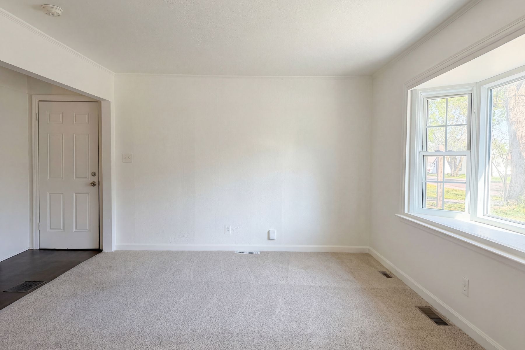 Property photo 3 of 410 B St