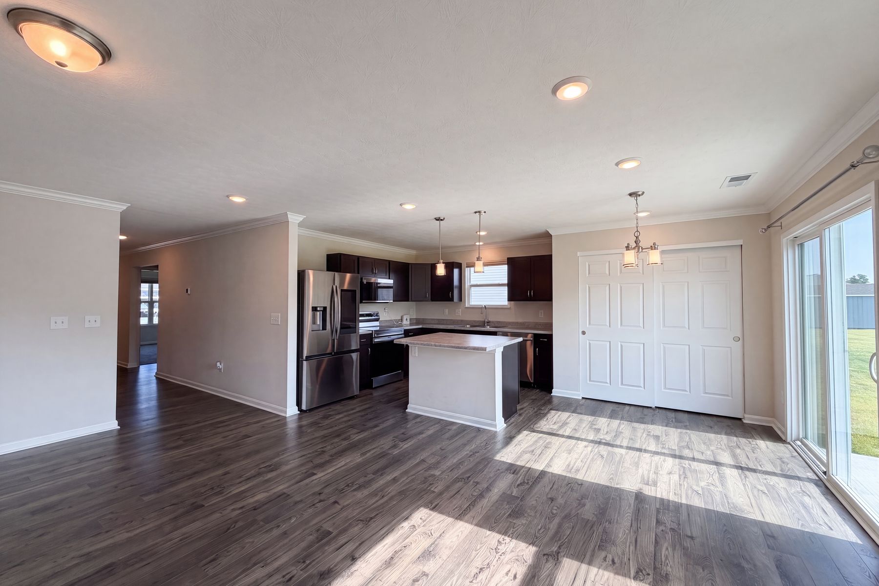 Photo 2 of 19 of 1314 Timber Glen Dr, Wilmington, OH