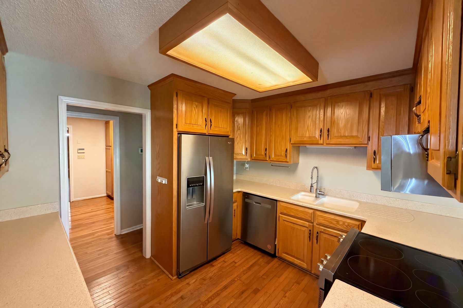Photo 2 of 29 of 8400 Chestnut Oak Ct, Harrisburg, NC