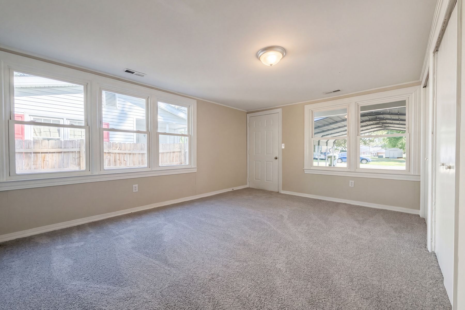 Property photo 3 of 107 Starling Street