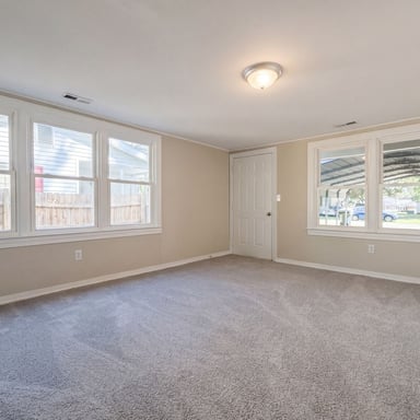 Property photo 3 of 107 Starling Street