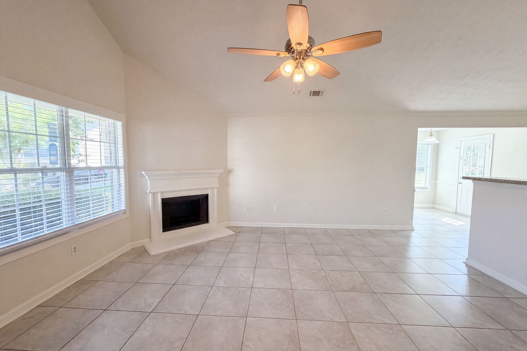 Property photo 3 of 6774 Fairfax Ct
