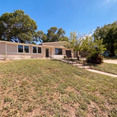 Property photo 1 of 222 Colebrook Dr