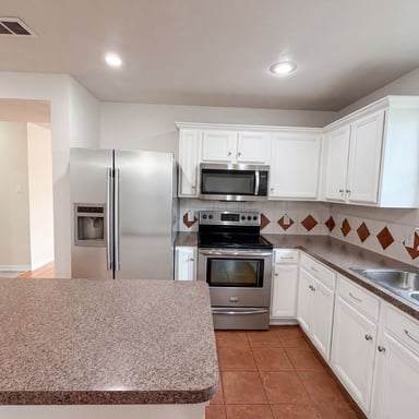 Property photo 2 of 111 Forest Park Ln