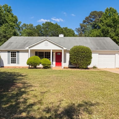 Property photo 1 of 182 Livingston Ln