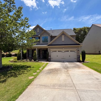 Property photo 1 of 301 Cypresshill Ct