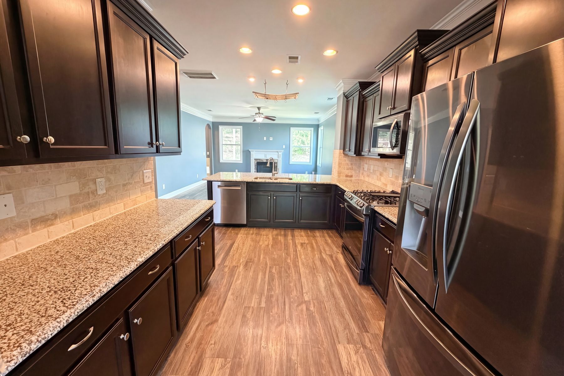 Photo 2 of 28 of 403 Eagle Claw Ct, Chapin, SC
