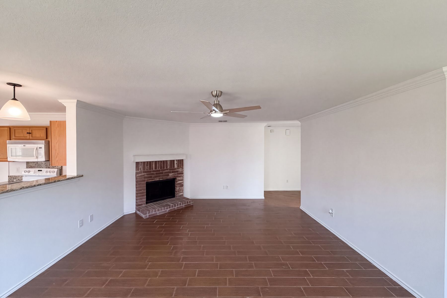 Property photo 3 of 6200 St James Pl