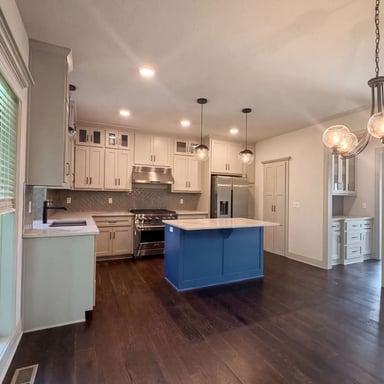 Property photo 2 of 7540 N Amity Ave