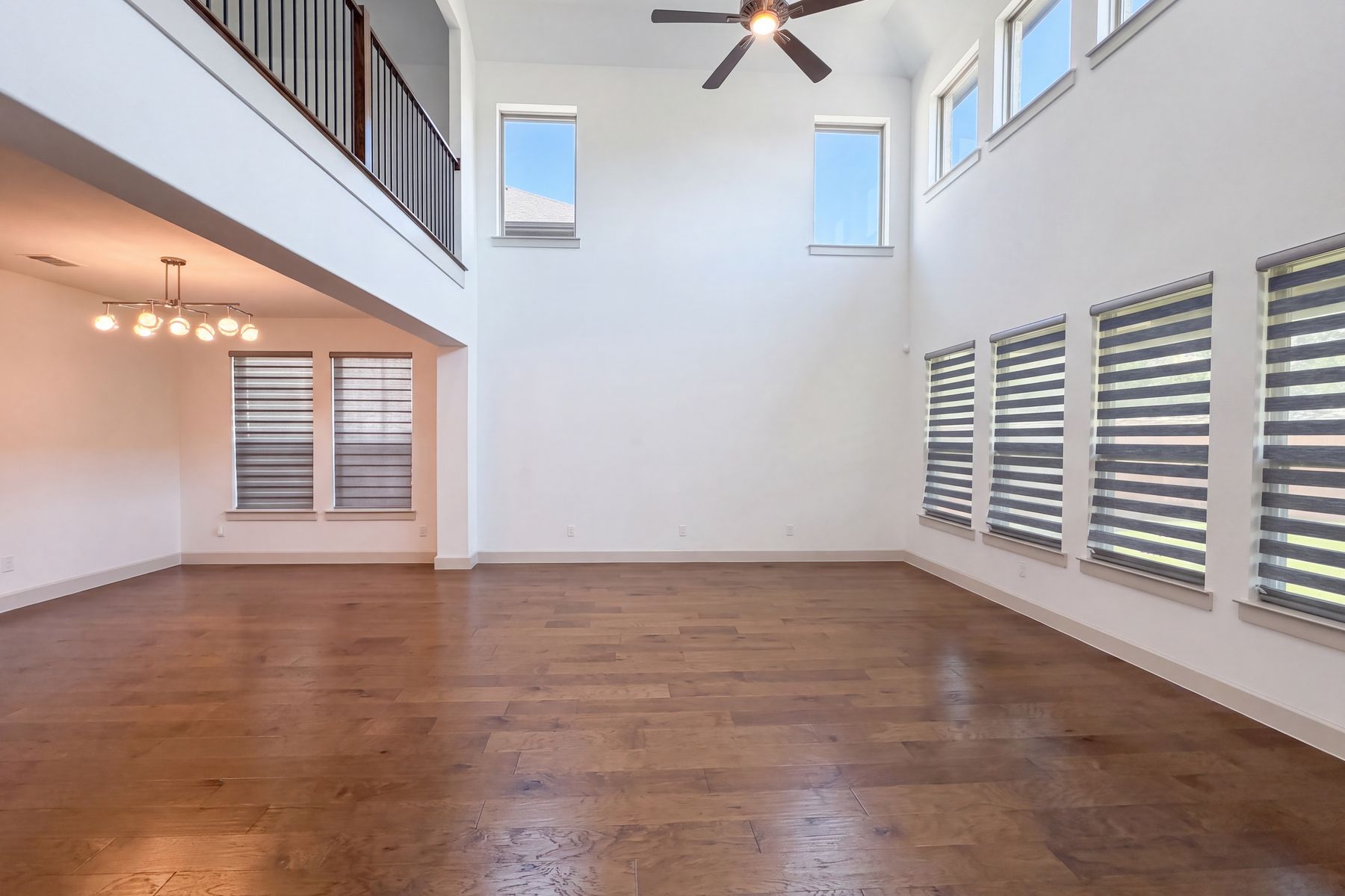 Property photo 3 of 9694 Brackenfield Ln