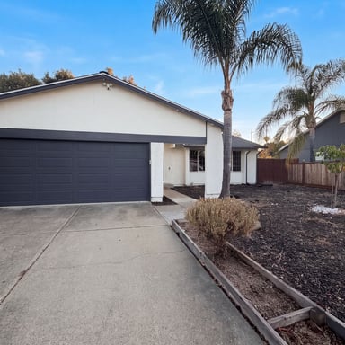 Property photo 1 of 112 Aster Ct