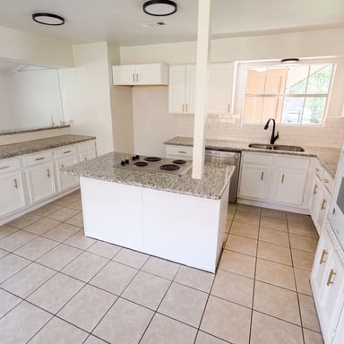 Property photo 2 of 719 Equinox St