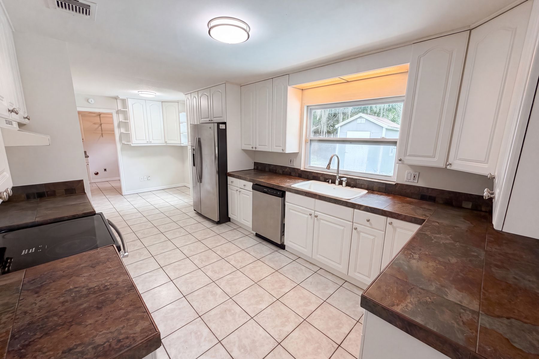 Photo 2 of 29 of 963 Sequoia Dr, Winter Springs, FL