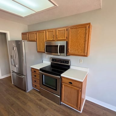 Property photo 2 of 227 Park Place Ct