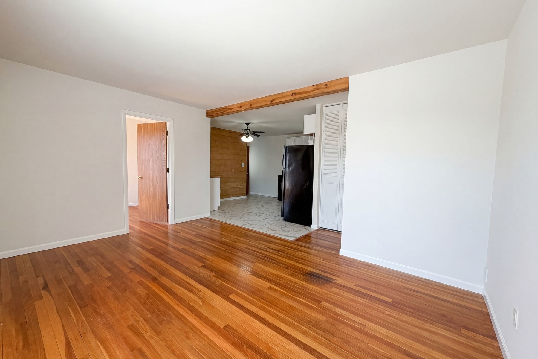 Property photo 3 of 2243 Bolton St