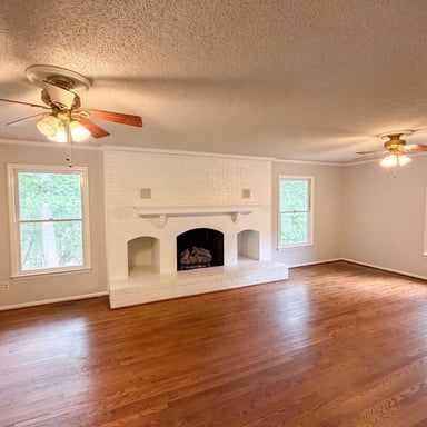 Property photo 3 of 3029 Southampton Cir