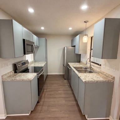 Property photo 2 of 1602 Little Falls Cir
