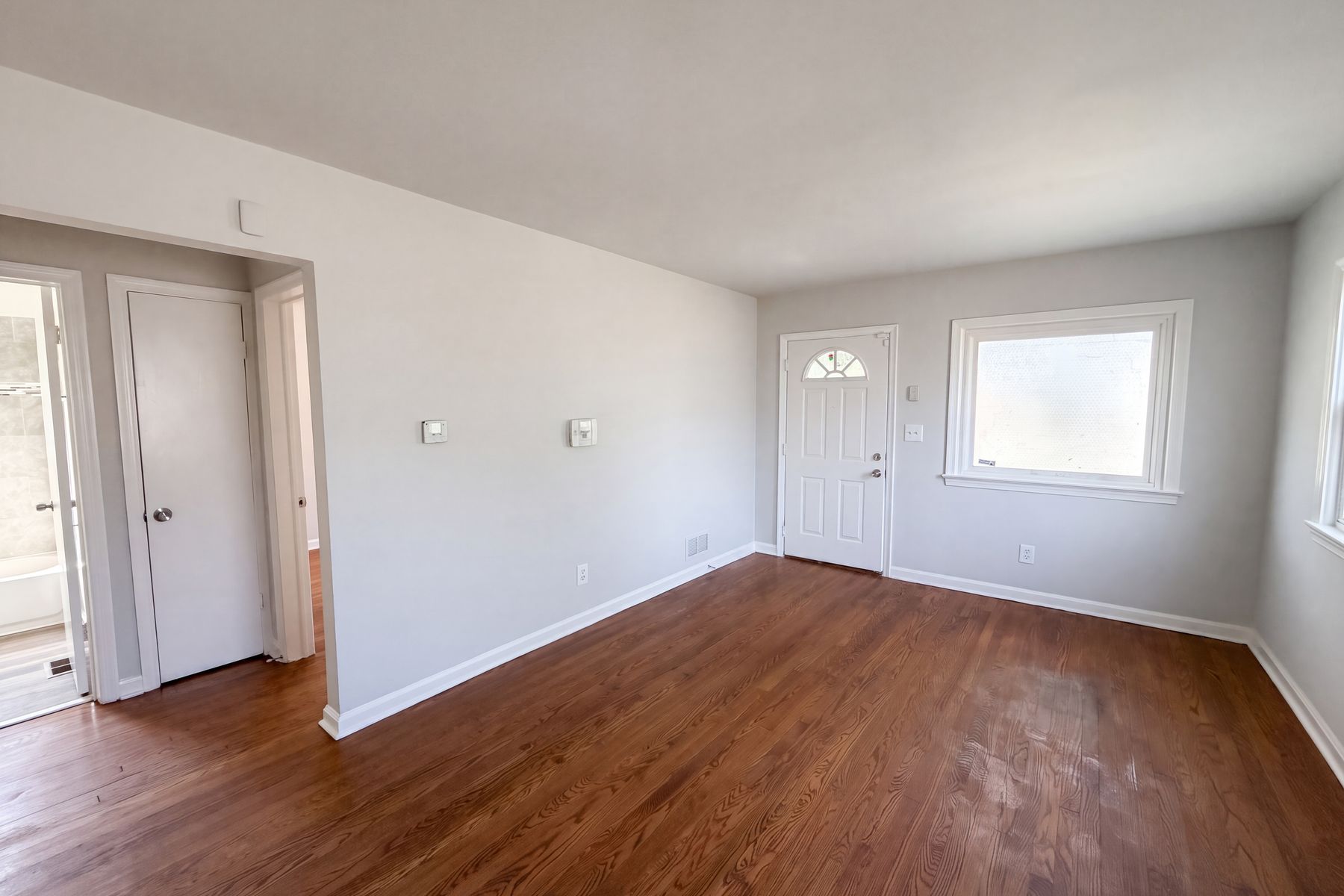 Property photo 3 of 4313 Urn St